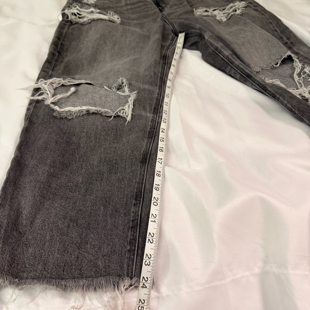 American Eagle distressed 90s boyfriend grey jeans - Picture 9 of 14